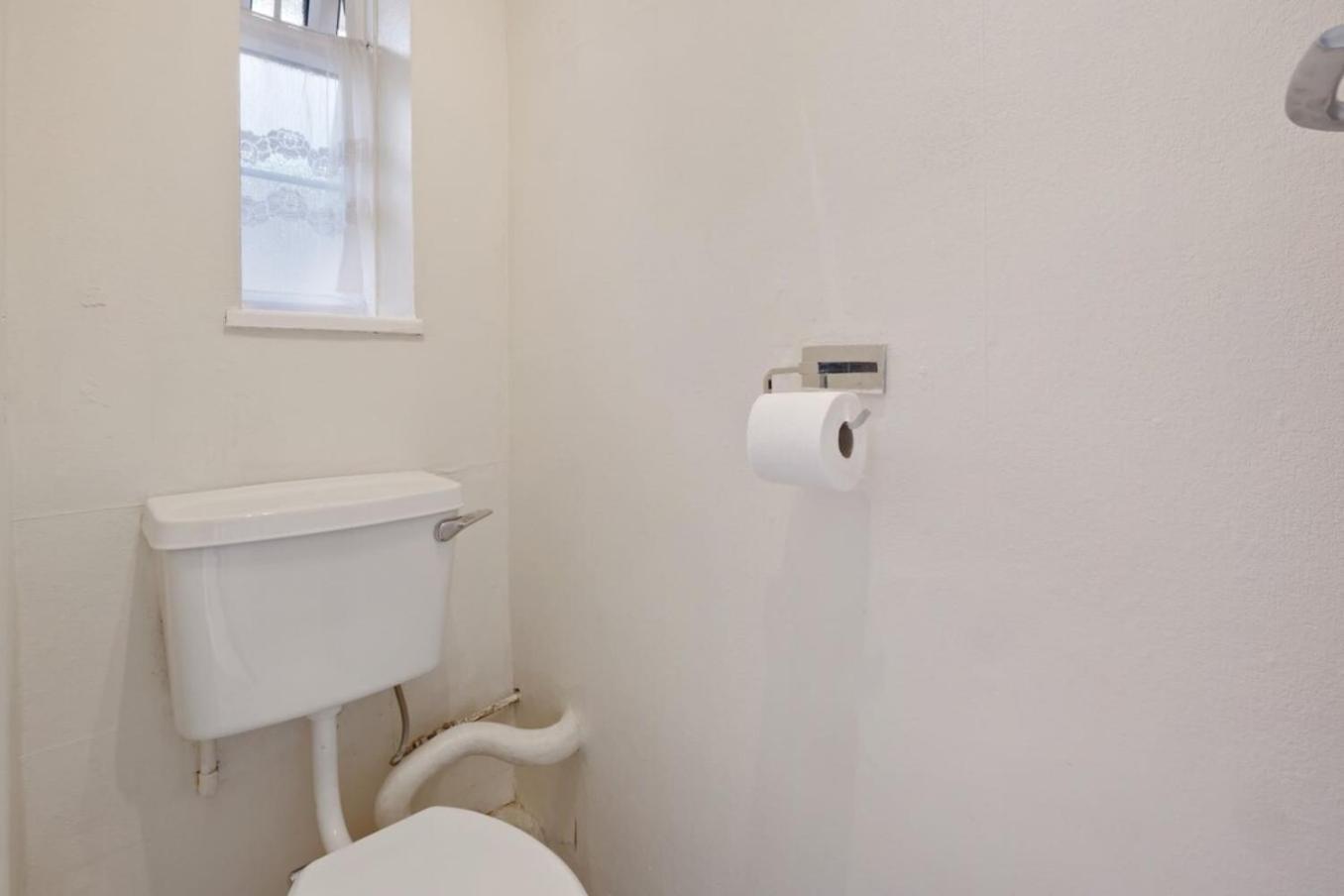 סאטון The Serene 2-Bedroom Flat W Free Street Parking מראה חיצוני תמונה